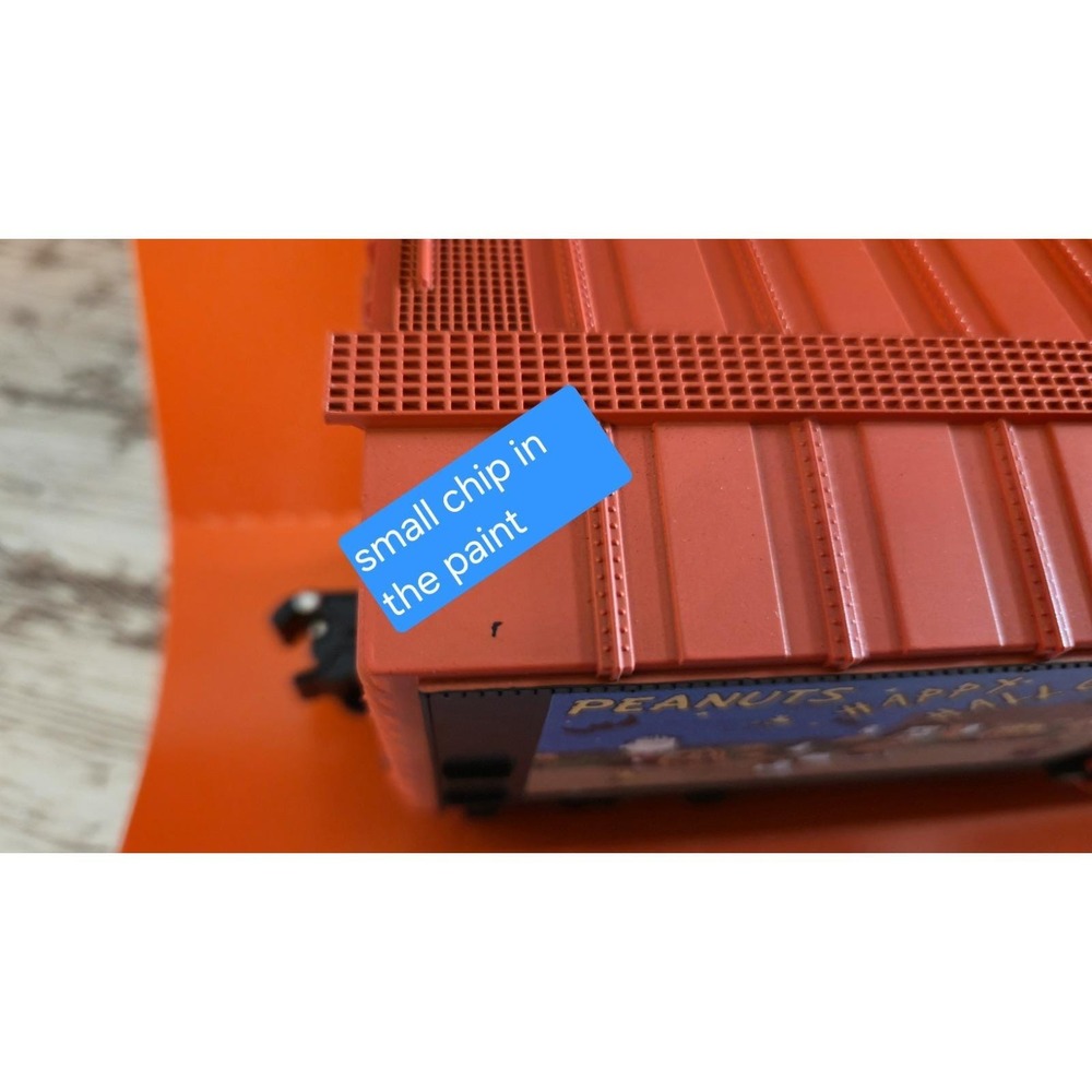 Lionel 6-39363 Peanuts Halloween Boxcar O Gauge NIB - Small Paint Chip - Picture 3 of 16
